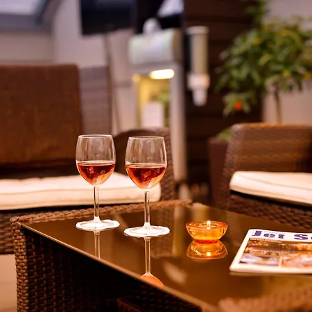 Opera Garden 住宿加早餐酒店 *