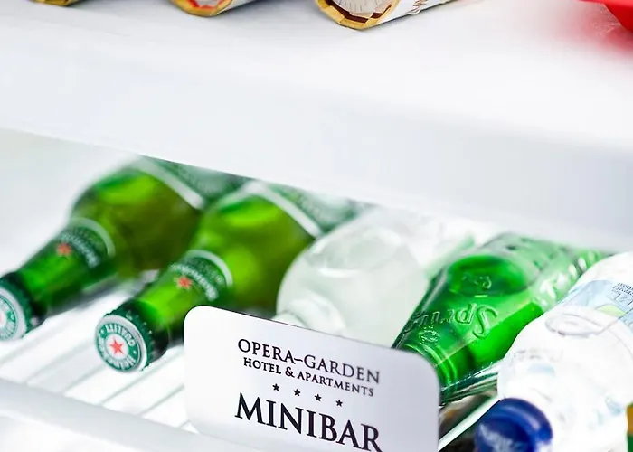 Opera Garden فندق مبيت وإفطار بودابست